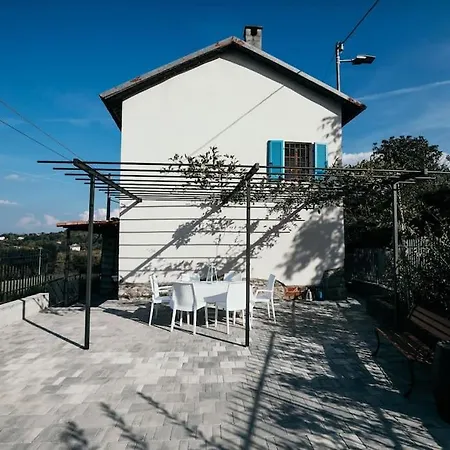 La Casa Di Elso Con Piscina 度假居