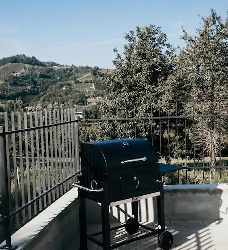 La Casa Di Elso Con Piscina Canelli