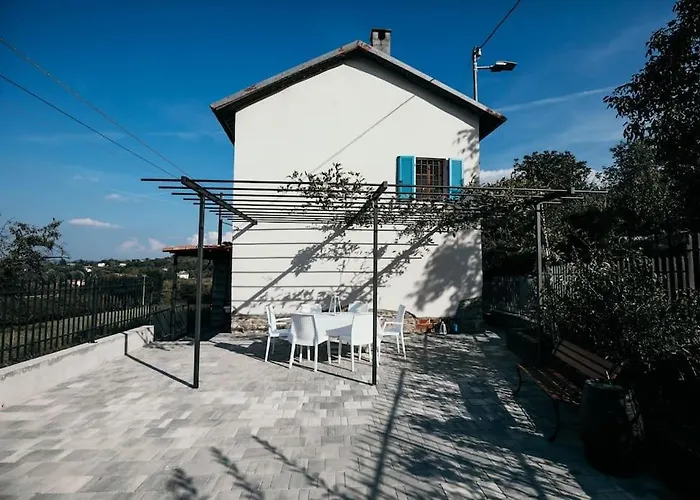 La Casa Di Elso Con Piscina Hébergement de vacances